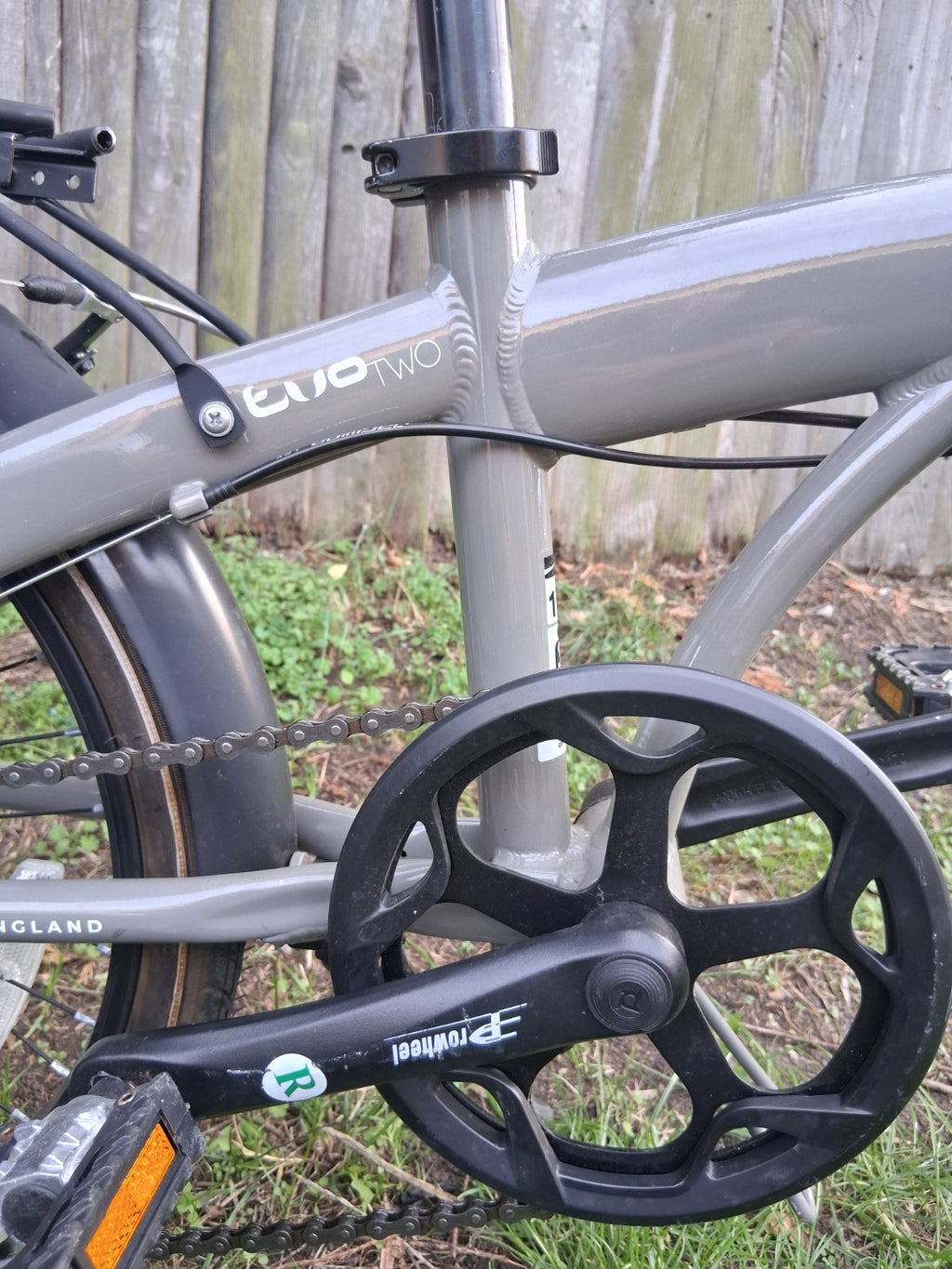 Raleigh Evo Two Folding Bike 7-speed Gears 20inch Wheels Gray Great Condition