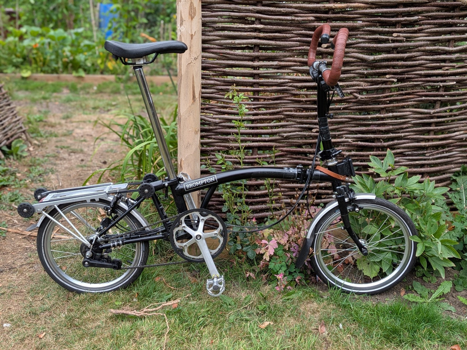 Brompton c line 6 speed folding bike (black, great condition, excellent mods)