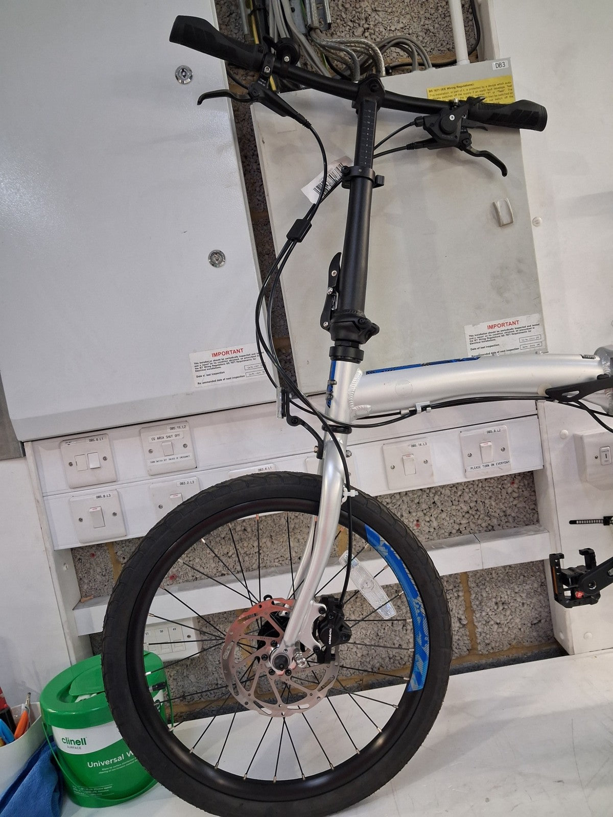 Carrera Intercity 2 Folding Bike 20in Wheels 9 Speed - Alloy - Silver (Marks)