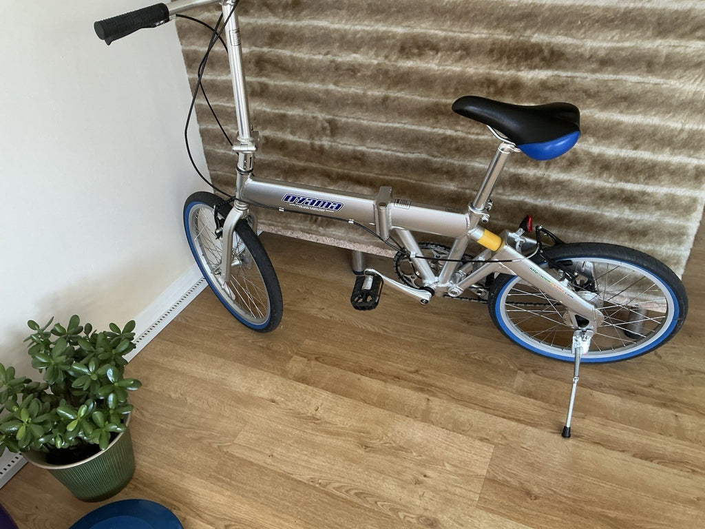 Oyama Breezer 20 Inch Folding Bike.