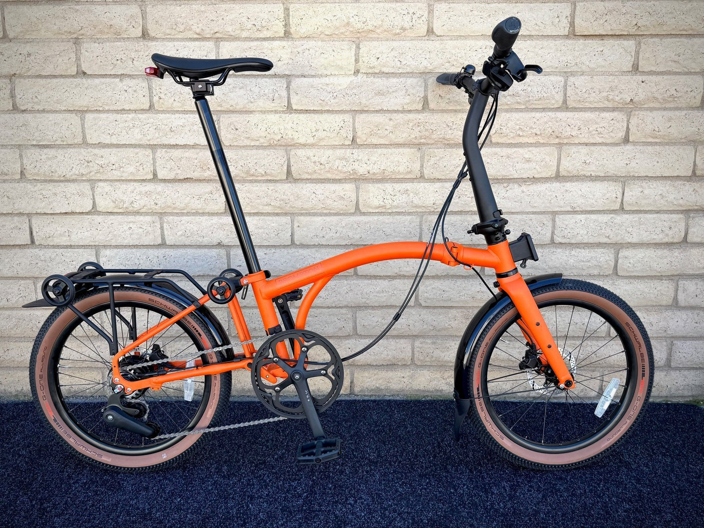 Brompton G Line with Roller Frame - 8-speed Large - Ridden less than 10 times