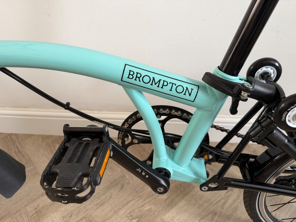 Brompton C Line - Black Edition - 6 Speed - Turkish Green - Excellent condition.