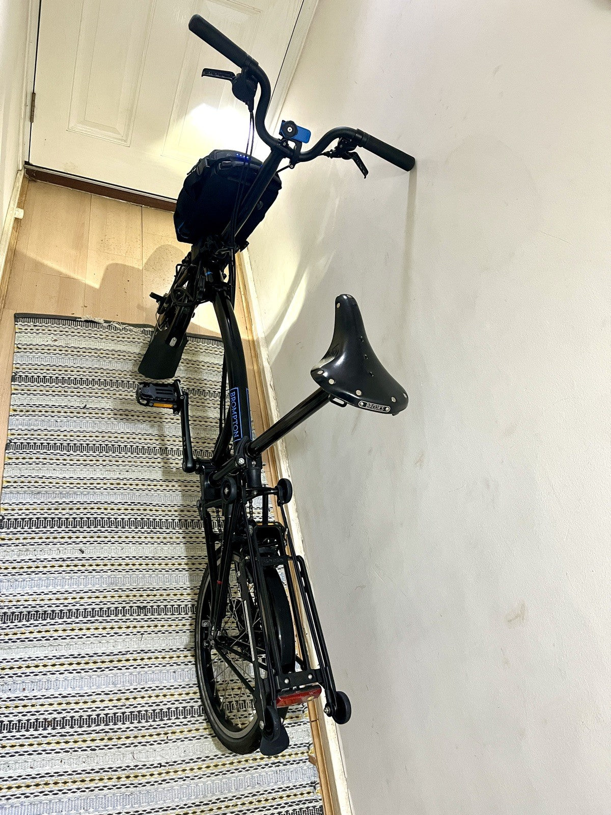 Brompton C Line elctrc Urban M2 L  Black, in excellent condition