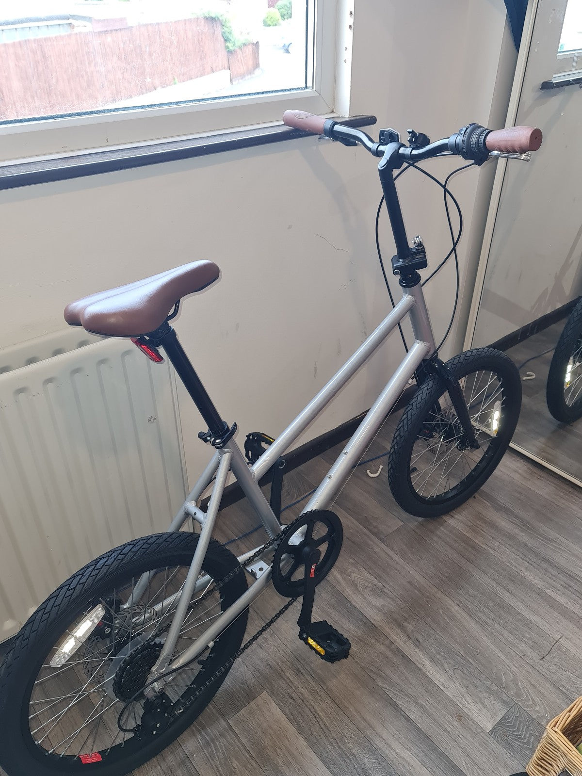 20" adult teen semi-folding bike. Brand new unused. Just been setup