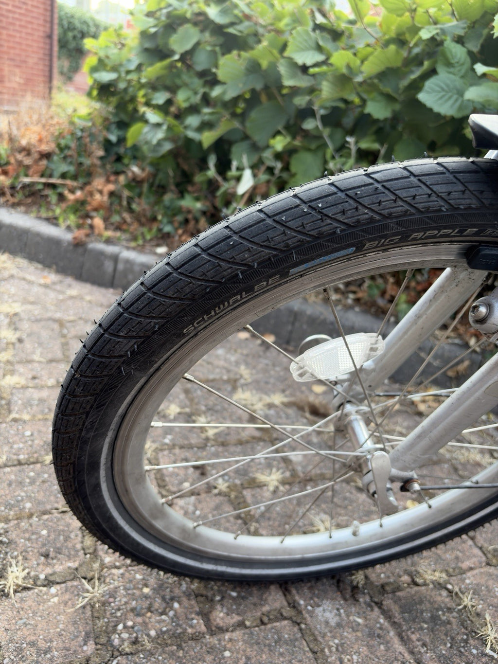 Bickerton Argent 1909 20in Folding Bike Silver 9-Speed with D - Lock