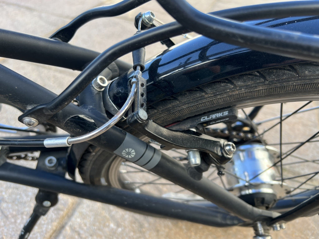 Dahon Vitesse D7 HG Folding bicycle.