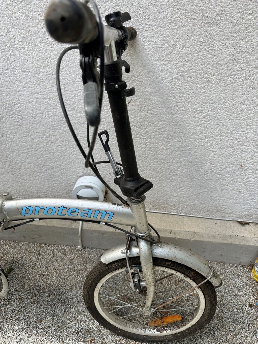 Proteam 6-gear folding bike - Needs service & clean. North London