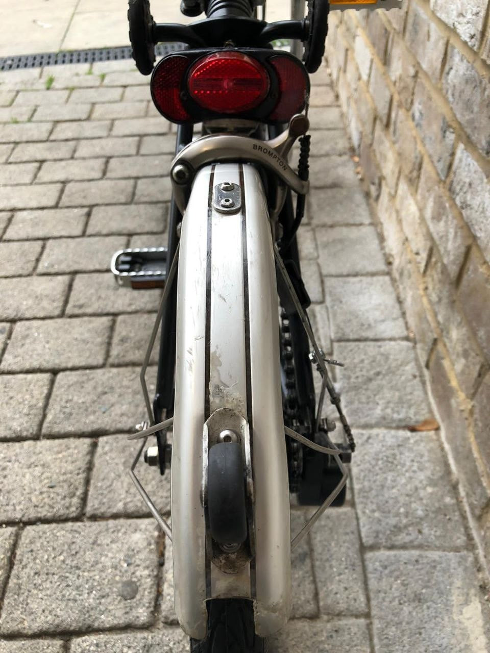 Brompton Black 3 Speed Mid M3L with Brooks Saddle & Grips - WORLDWIDE DELIVERY