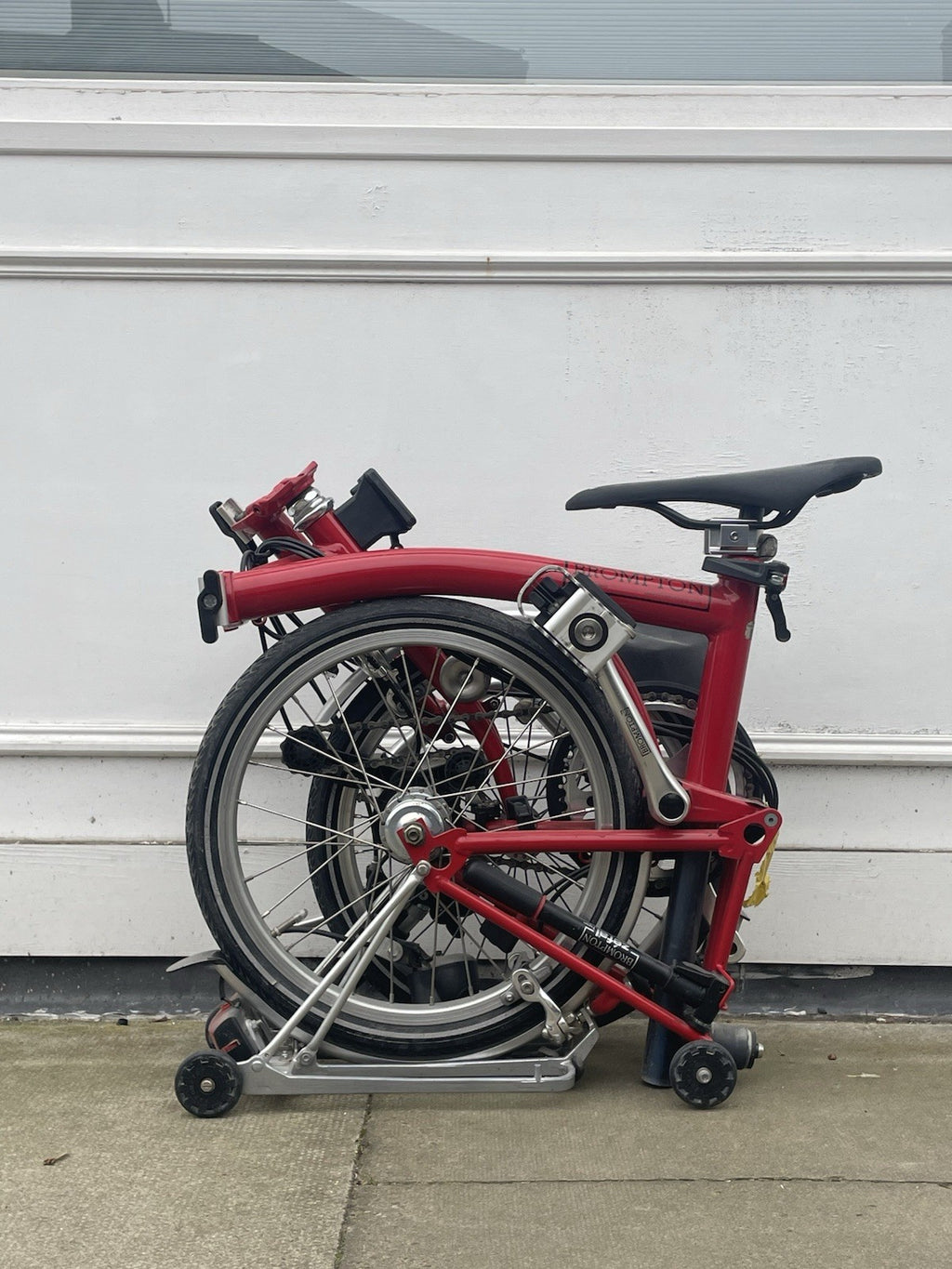 Brompton M6R Folding Bike 6-Speed, Red