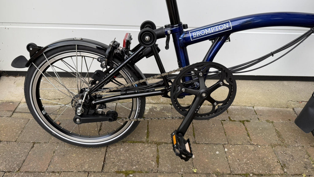 Brompton - C Line E-Folding Bike - M6L -Bolt Blue Lacquer - Near Mint Condition