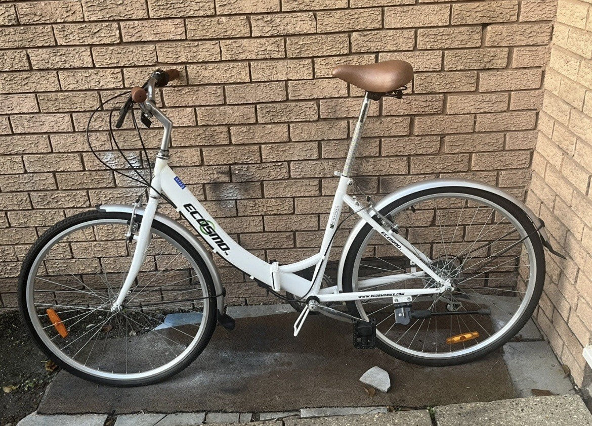 ECOSMO LADIES FOLDING BIKE IN PERFECT WORKING ORDER RIDE AWAY