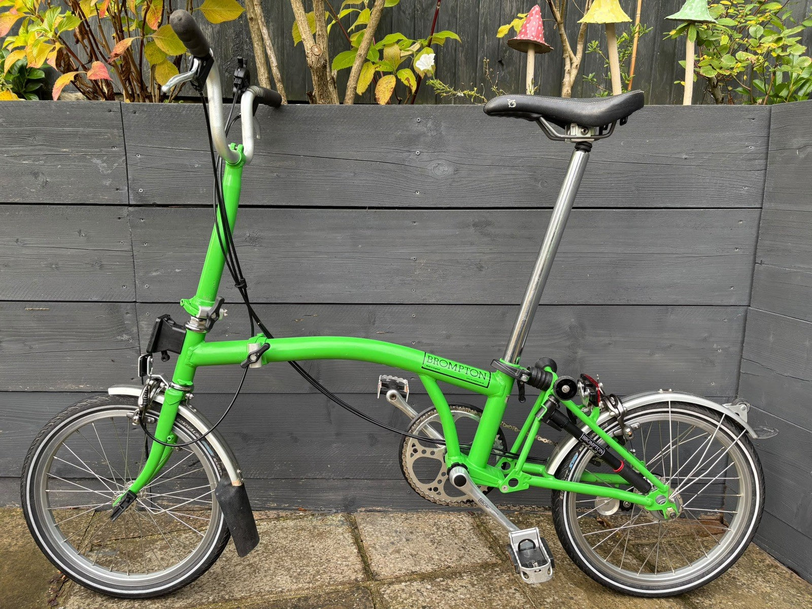 Brompton M3L C Line equivalent Folding Bicycle in Apple Green - Hardly Used