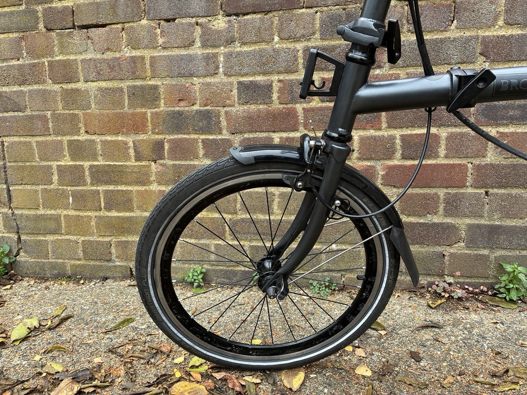 Brompton C line  Folding Bike 9 speed  16in Black 23cm