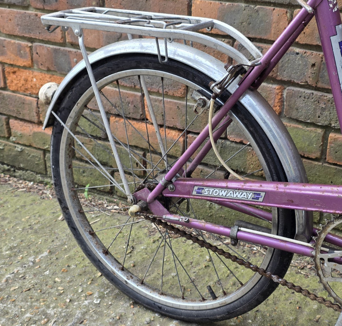 1970's VINTAGE Raleigh Stowaway FOLDING Bike (17" FRAME SIZE w/ 20" WHEELS)