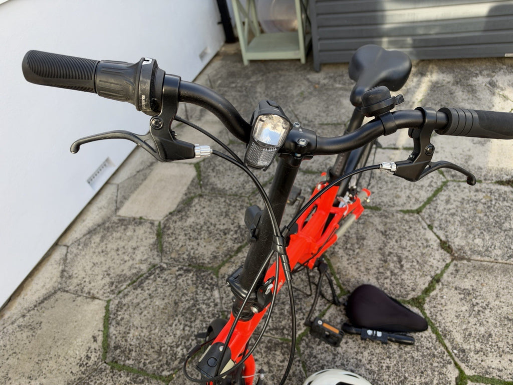 B'TWIN Tilt 500 20in Folding Bike Red/Black 7-Speed V-Brake Mudguards