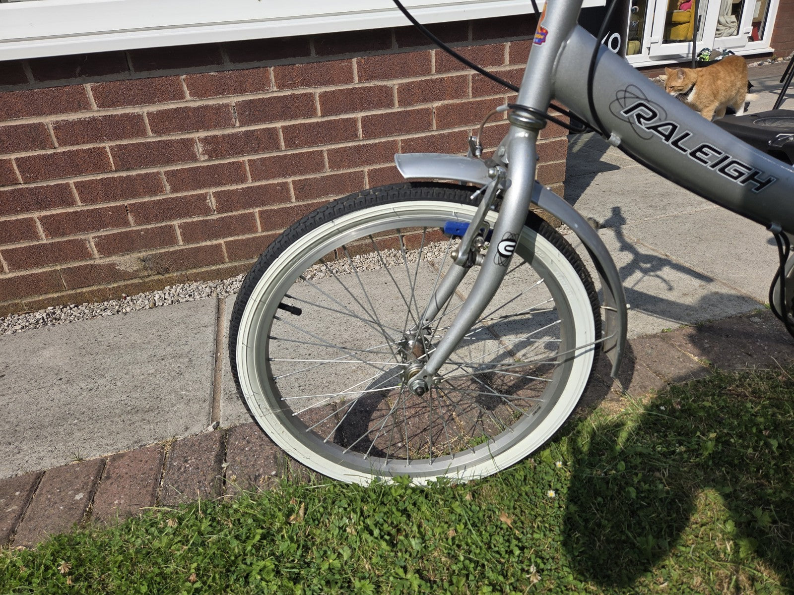 Raleigh Compact Vintage Folding Bike Bicycle Retro Cream White