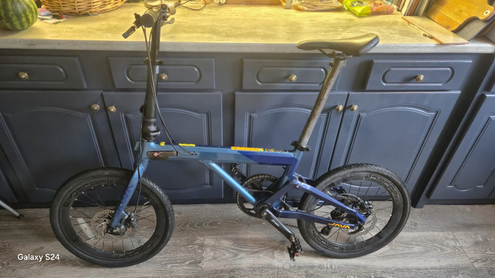 JAVA 20in Folding Bike Blue/Black Flat Bar Disc Brakes and gears shimano