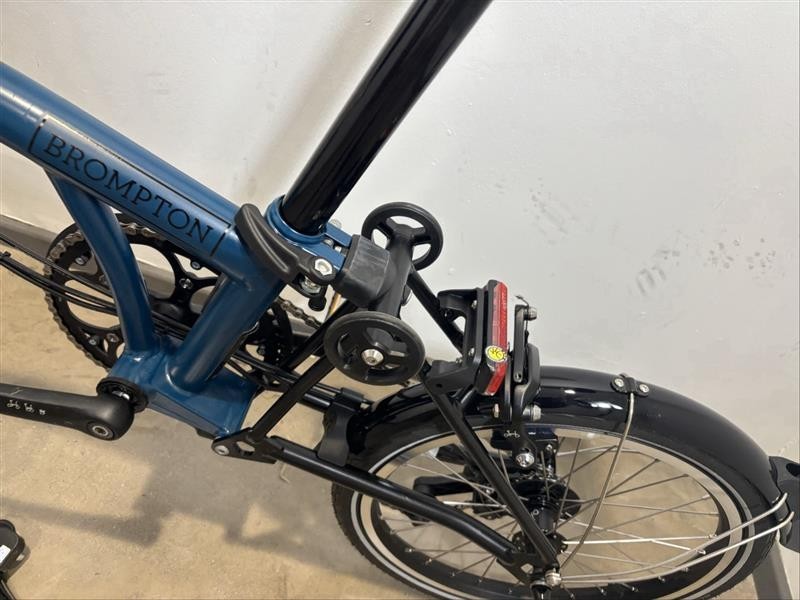 Brompton Electric C Line 4 Speed Mid Folding Bike - 2023 - Ocean Blue