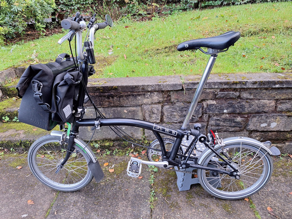 Brompton M6L Folding 6 Speed Bike, Frame Bag, Useful Extras