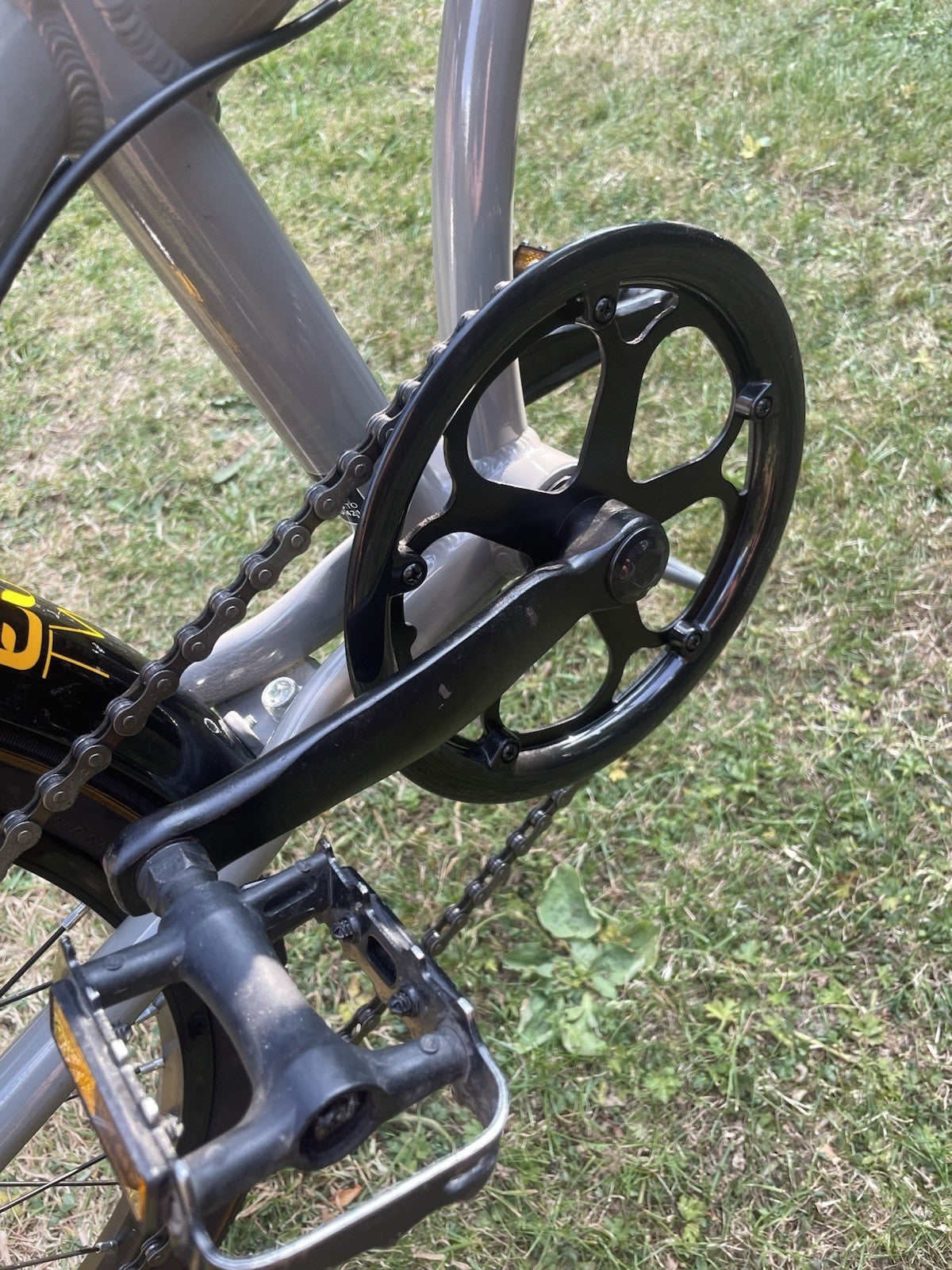 Raleigh Evo 2 Folding Bike 7-Speed Shimano Gears - Grey / Black