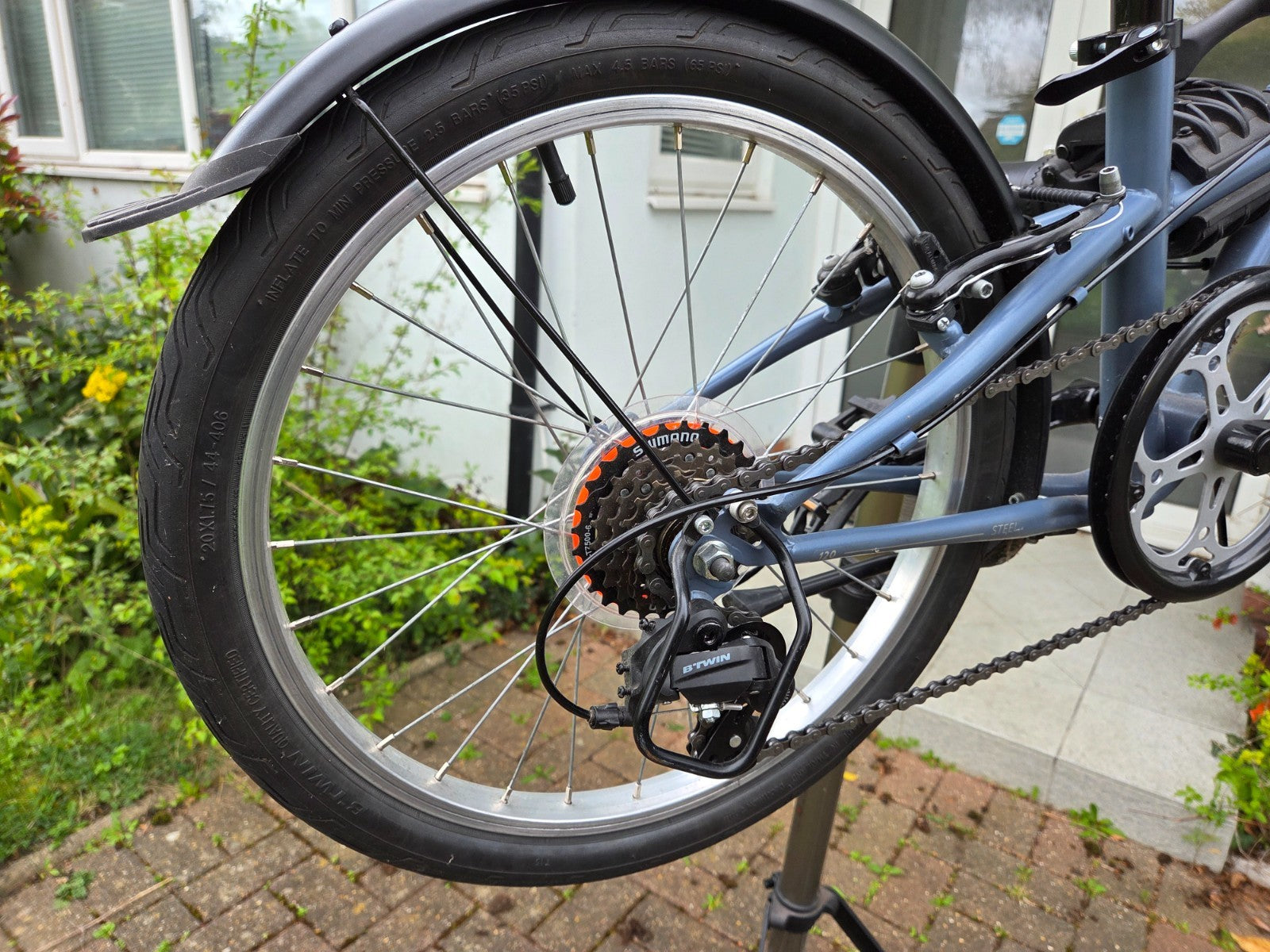 Folding Bike Oxylane Tilt 120 | Compact Commuter Bicycle | Cambridge