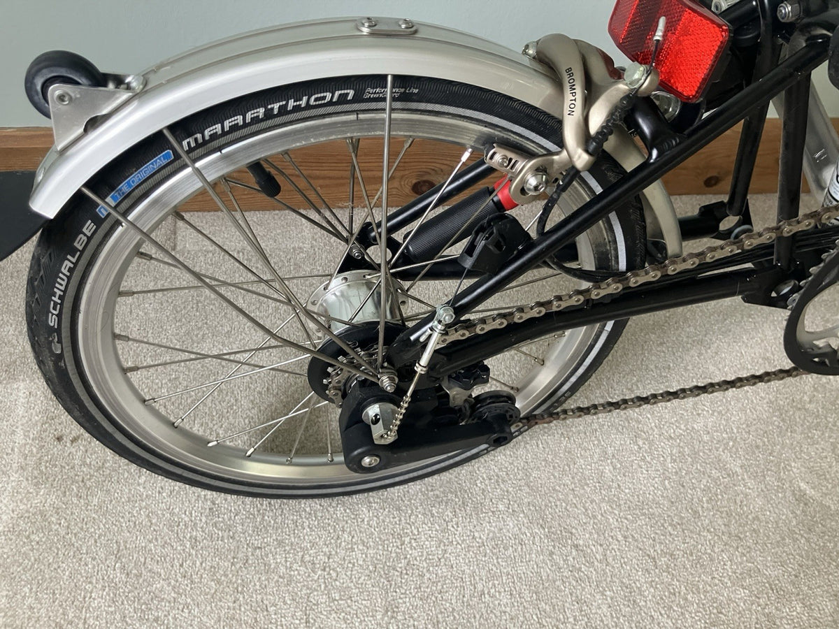 Brompton M6L 6 Speed Folding Bike Black – Only Ridden 3 Times + Ortlieb Bag