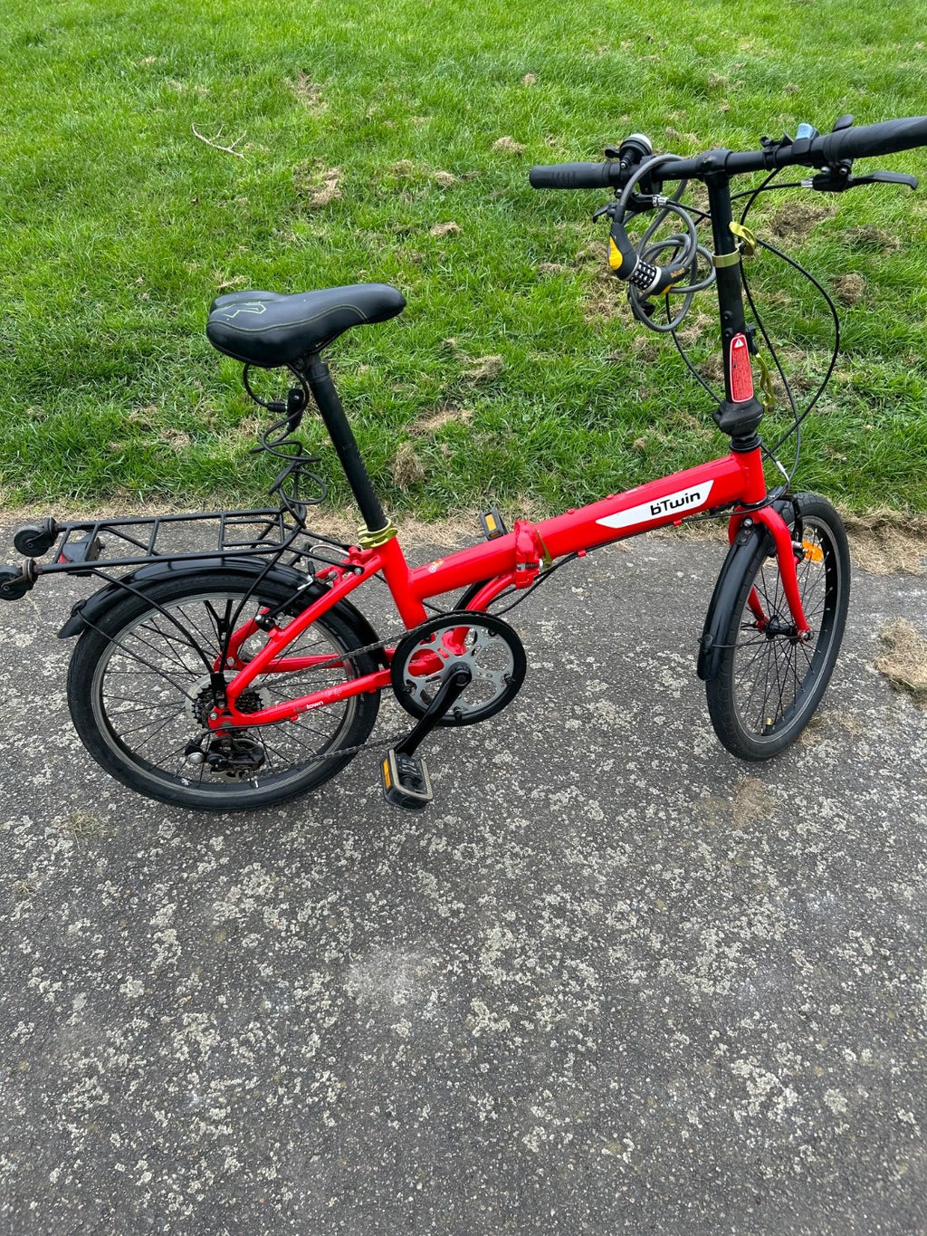 B'Twin Hoptown Folding Bike red 7 speed