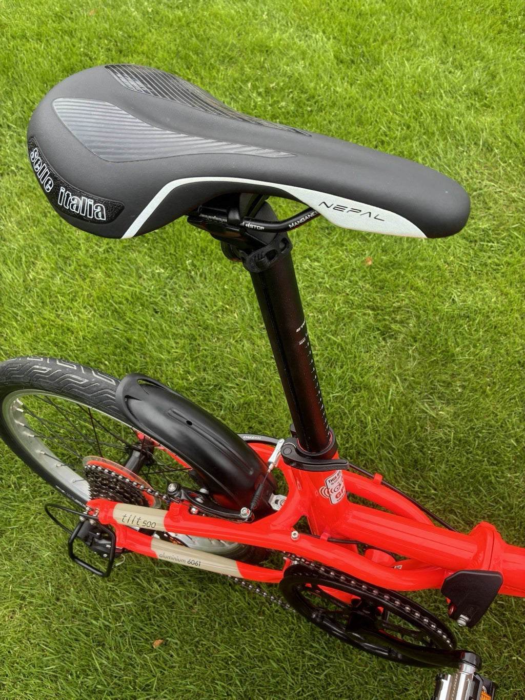 B'TWIN Tilt 500 Folding Bike 20 in Aluminium Red. Also a Cross CRF300.