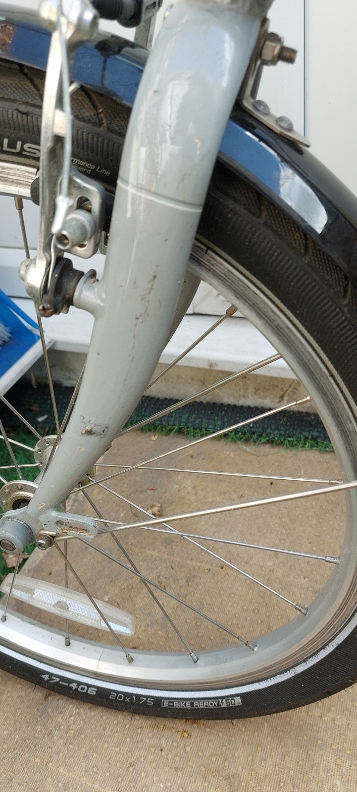 DAHON VITESSE FOLDING BIKE