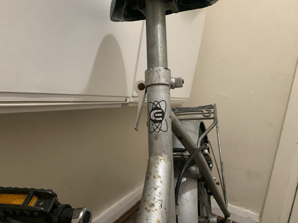 Raleigh  Bike 20in Silver/Black, Mudguards, Rear Rack, Grip Shifter