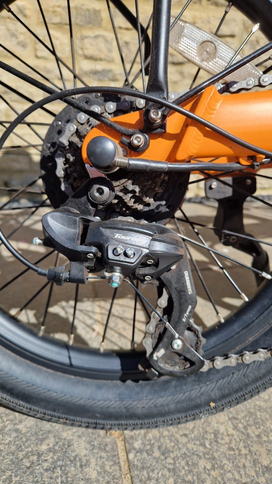 folding bike 20" wheels shimano gears battery nutt brakes LCD display