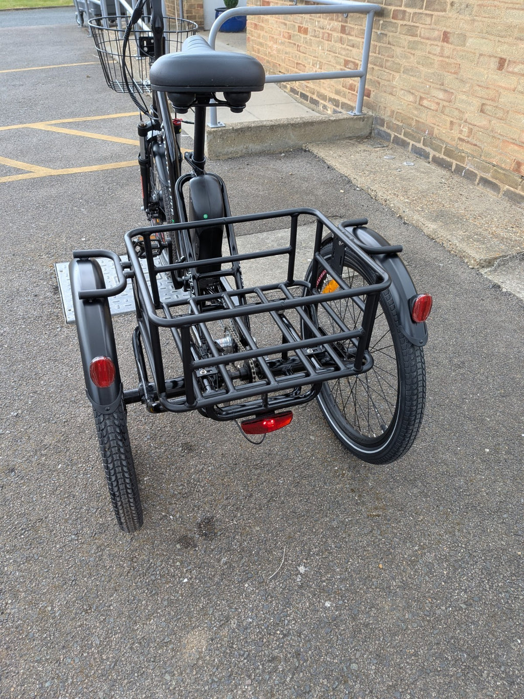 Jorvik Jet E 24 Folding E L E C T R I C Tricycle,24" WHEELS, EX Display Model
