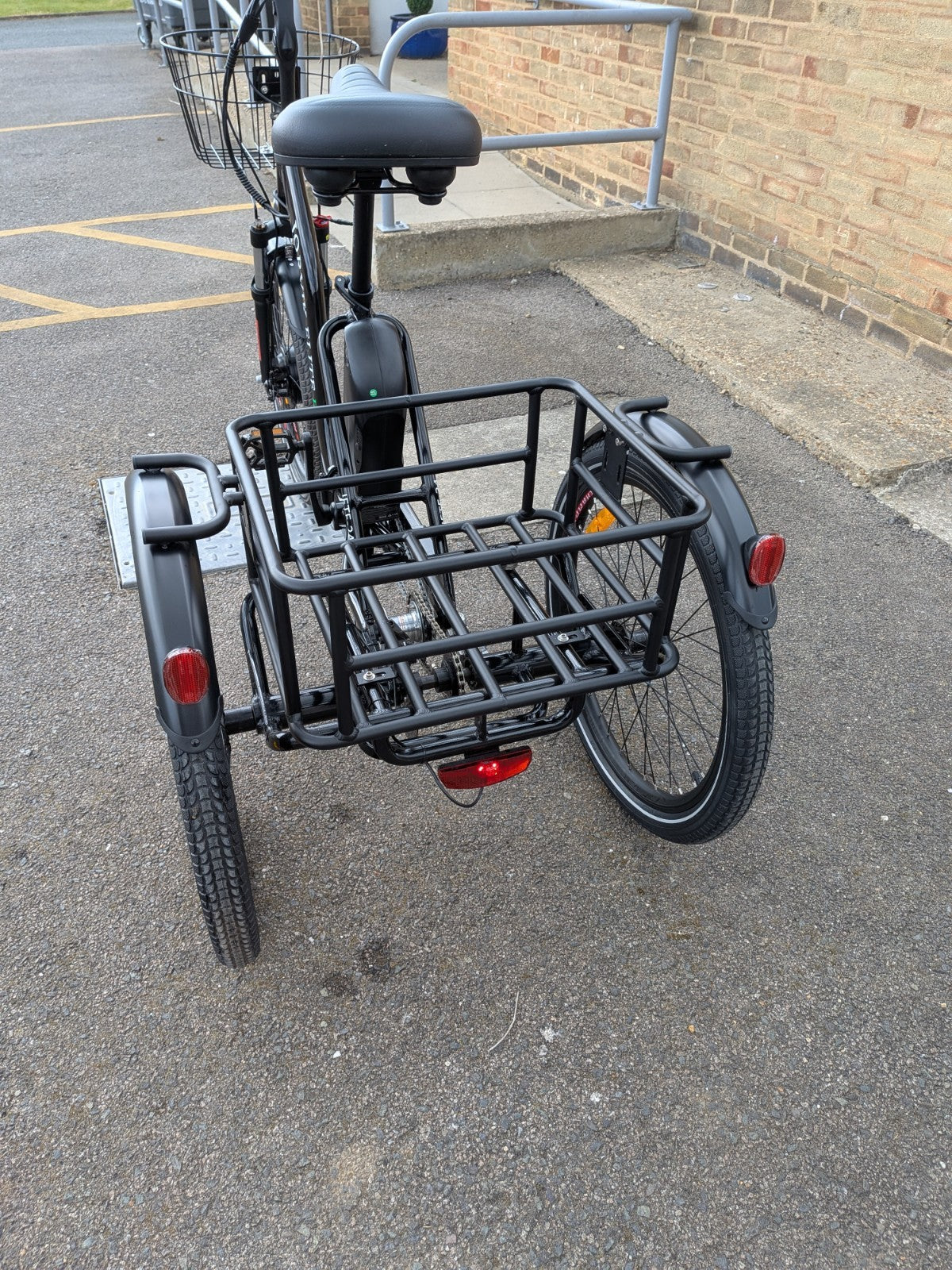 Jorvik Jet E 24 Folding E L E C T R I C Tricycle,24" WHEELS, EX Display Model