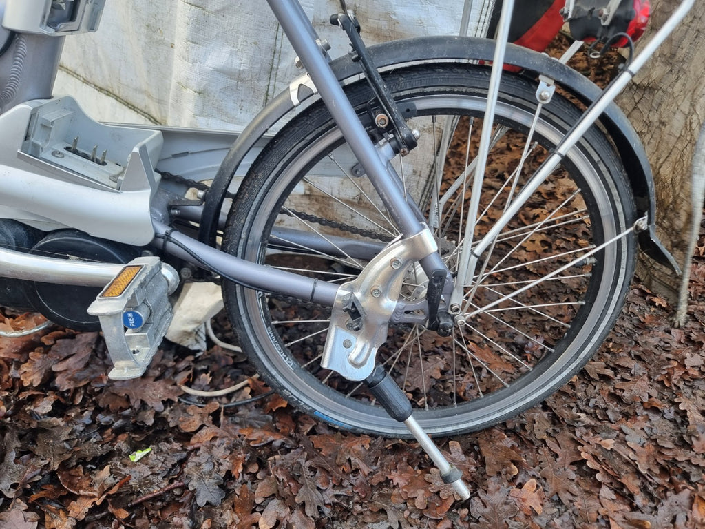Flyer Folding E Bike With Built In Motor At The Pedals