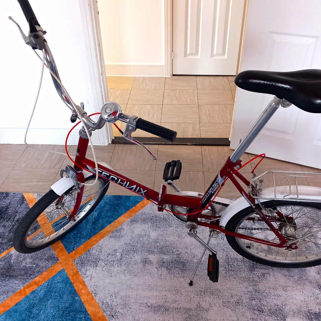 Technix Retro Folding Bike Red/White/Crome. Mudguards. Kickstand. Reflectors