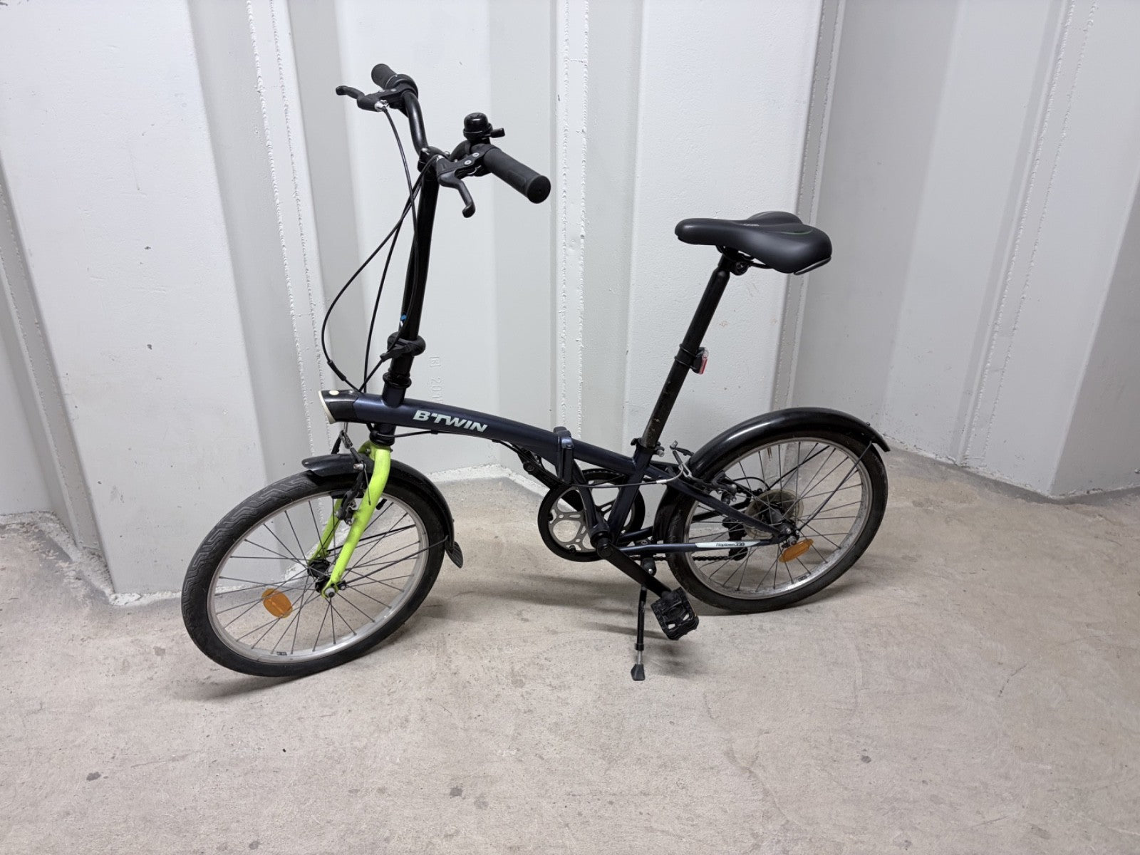 B'Twin Folding Bike 20” 6 Speed - Battersea, London
