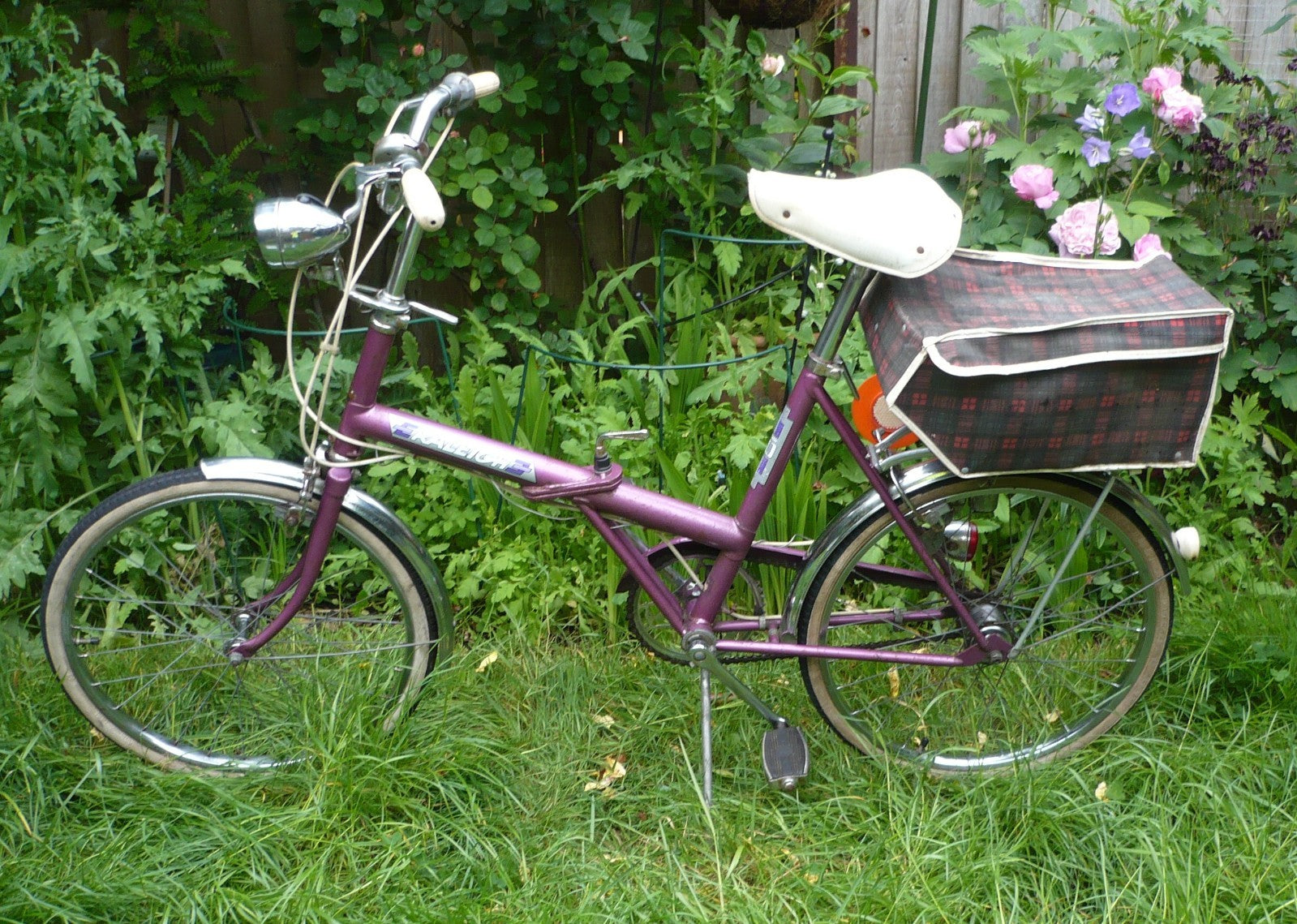 Classic Raleigh Stowaway Folding Bike - Collection Only from KT1