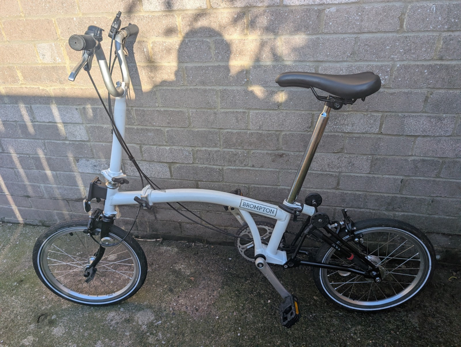 Brompton A-Line 3-Speed Folding Bike white 2022 model