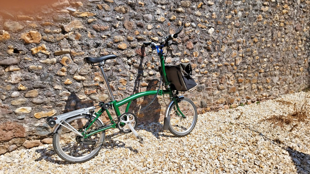 Brompton M6R C line Explore 2022 6 Speed Racing Green + extras Wahoo Elemnt Bolt