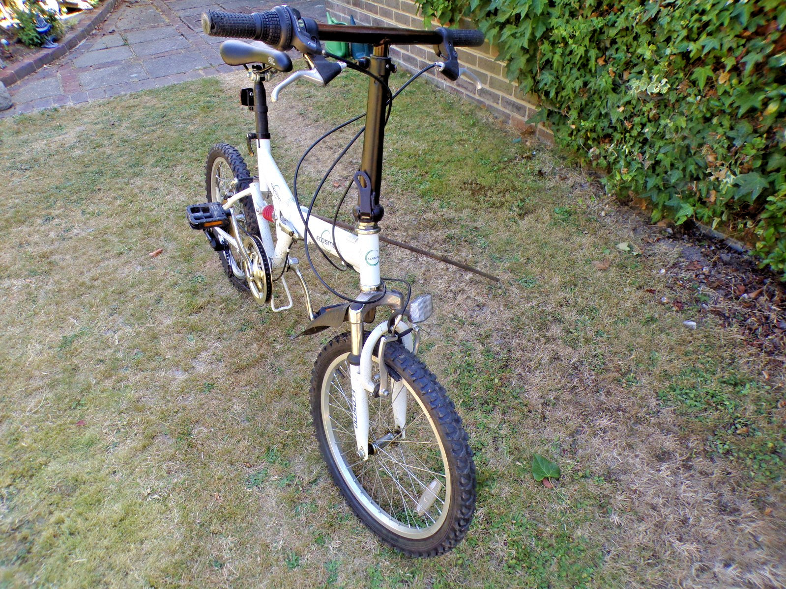 Ecosmo Lightweight Alloy Folding City Bicycle 20" Wheels White