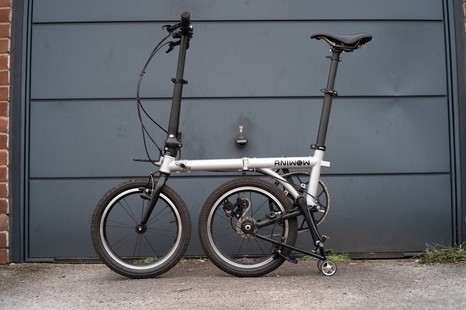 Aniwow AW16  Folding Bike 16 Inch Wheels 5 Speed Shimano, Carbon Fibre Seat Post
