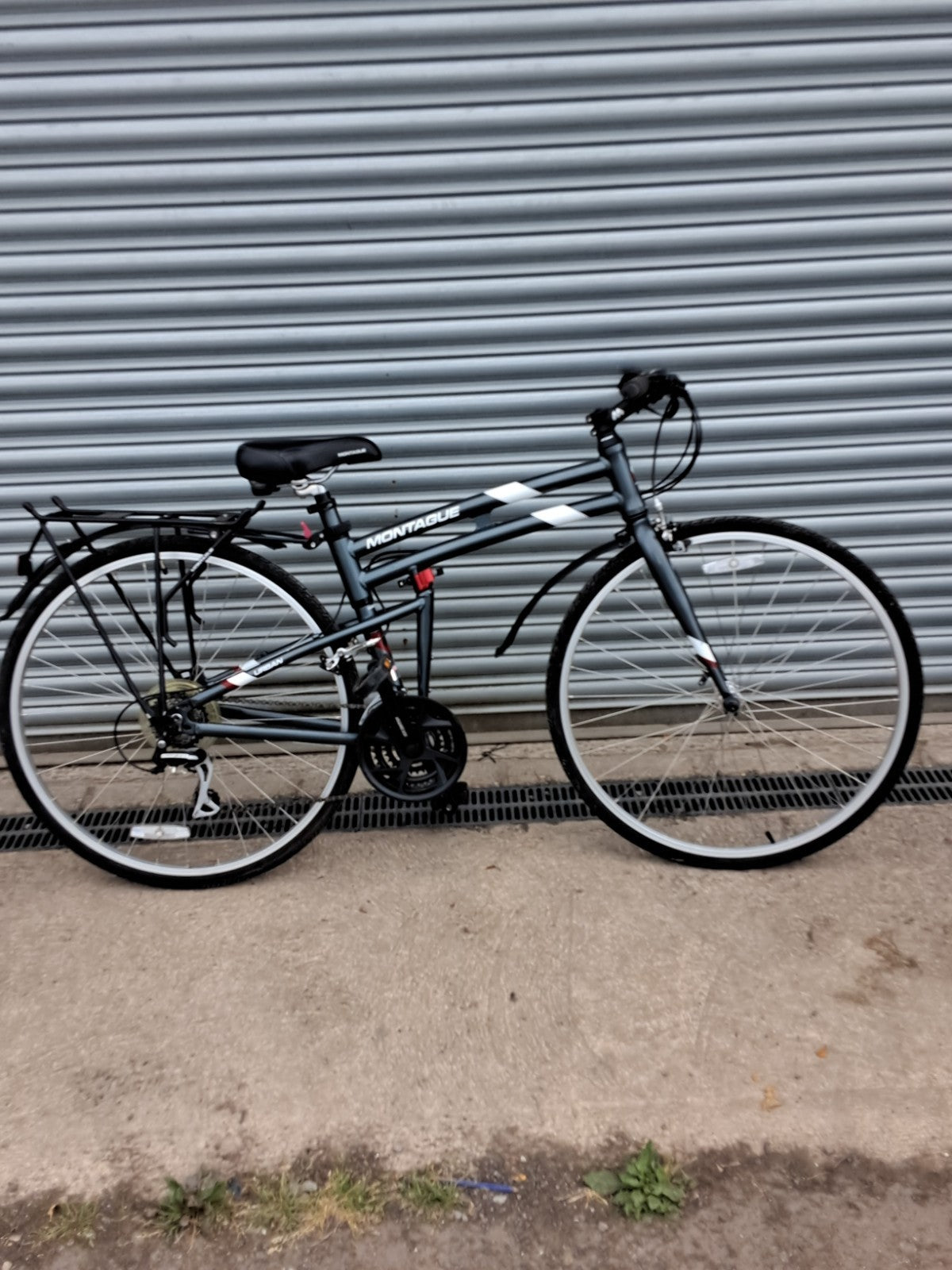 Montague Urban Folding Bike 21 Speed 700c Hybrid Commuter Bicycle 53cm Frame