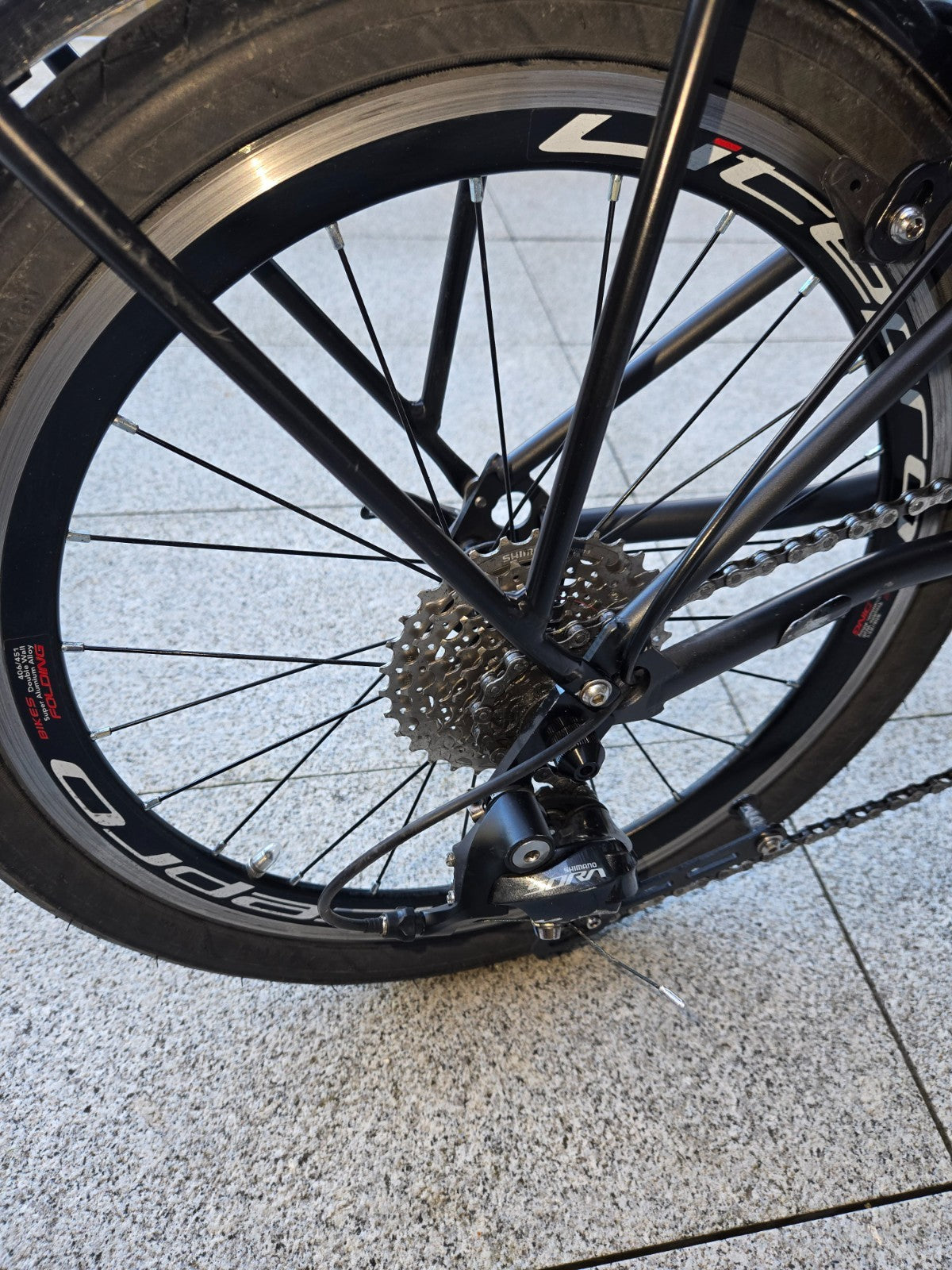 20" 9-Speed Shimano Tri-Fold Brompton-Style Folding Bike | Rare find!