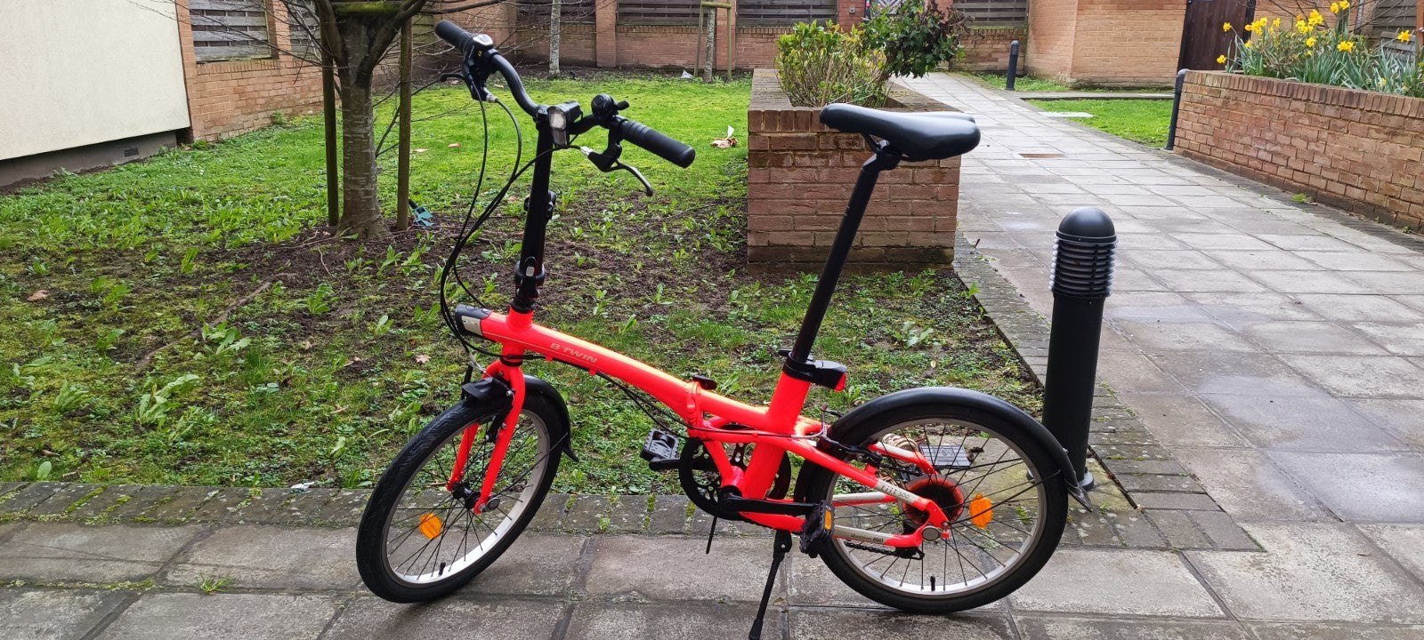 Btwin Tilt 500 Folding Bike 7-Speed Orange Good Condition