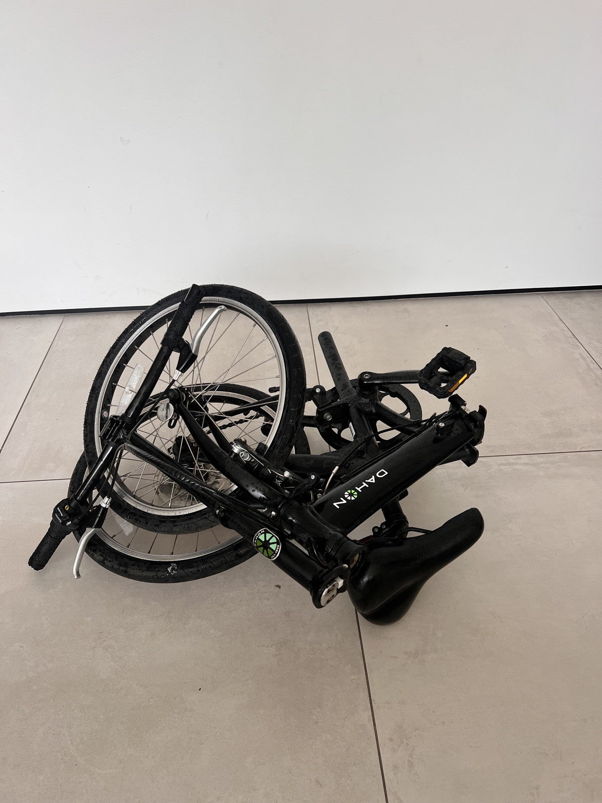 Dahon Vybe D7 Folding Bike (£599 New)