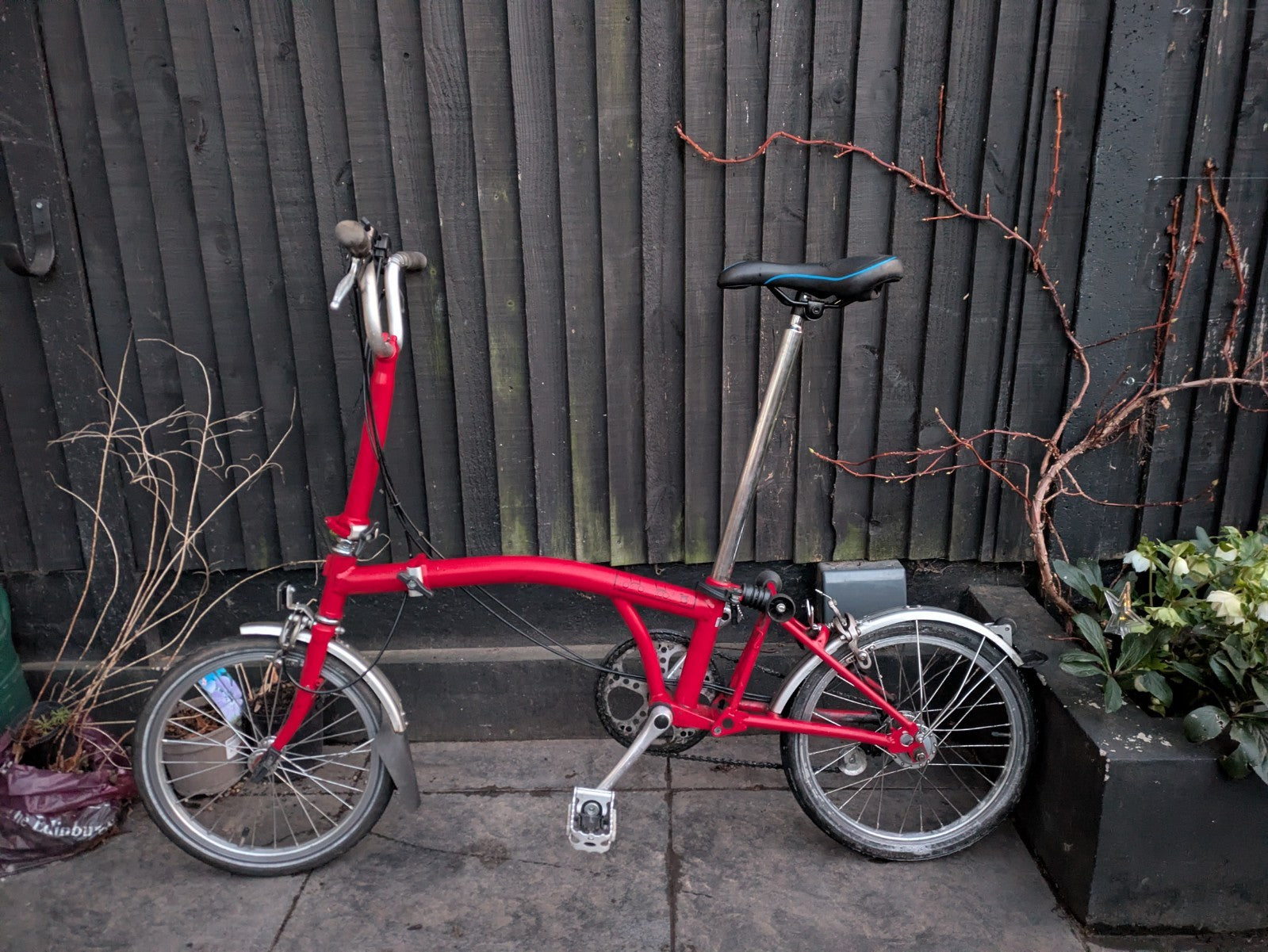 Brompton - 3 gears - Red - Good condition and smooth ride