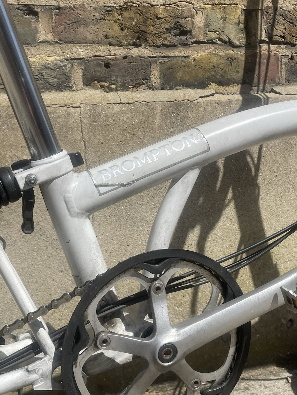Brompton M6R Folding Bike - Luggage Rack - Papyrus White