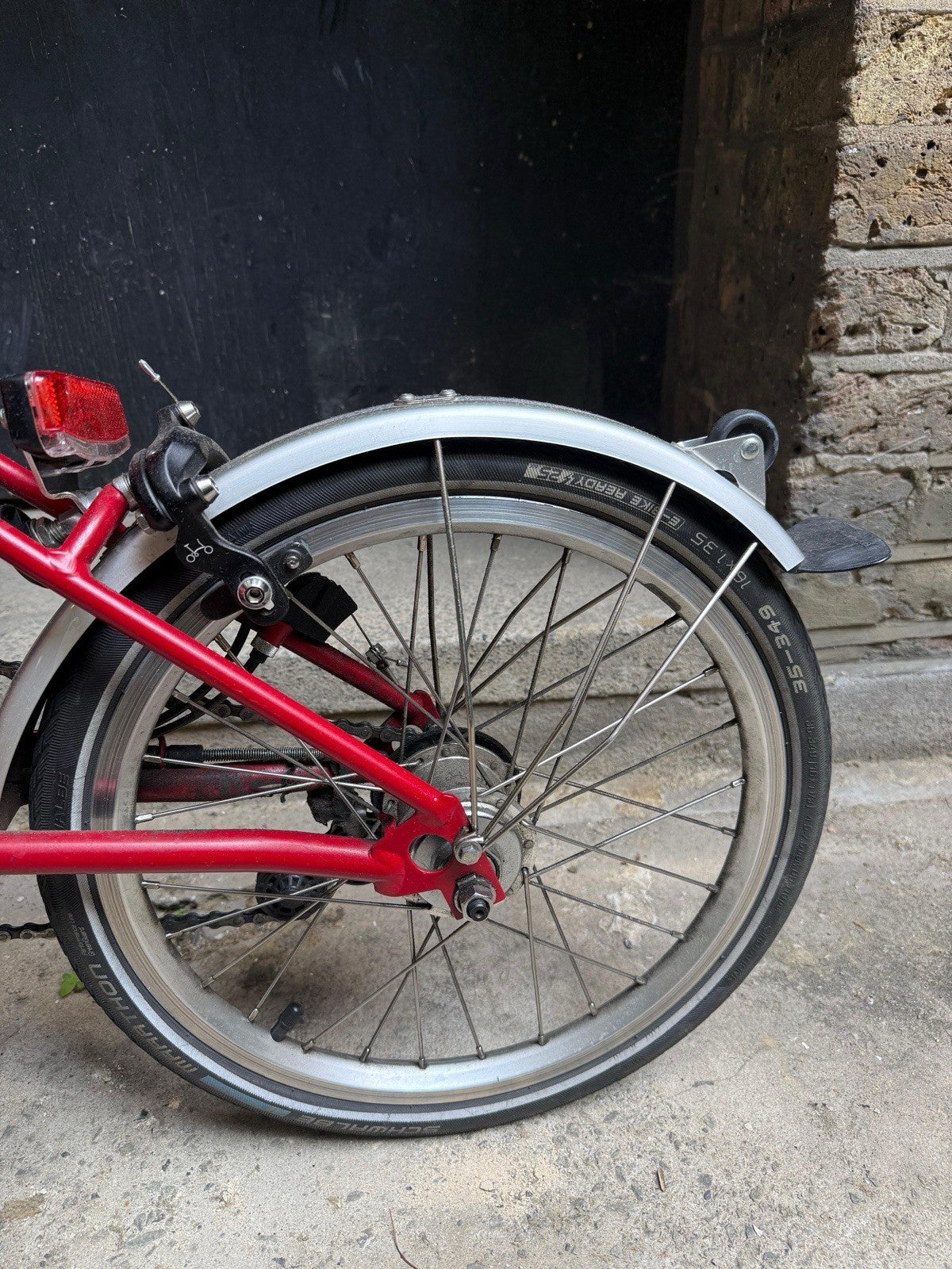 Brompton C Line Folding Bike – Excellent Condition – Barely Used