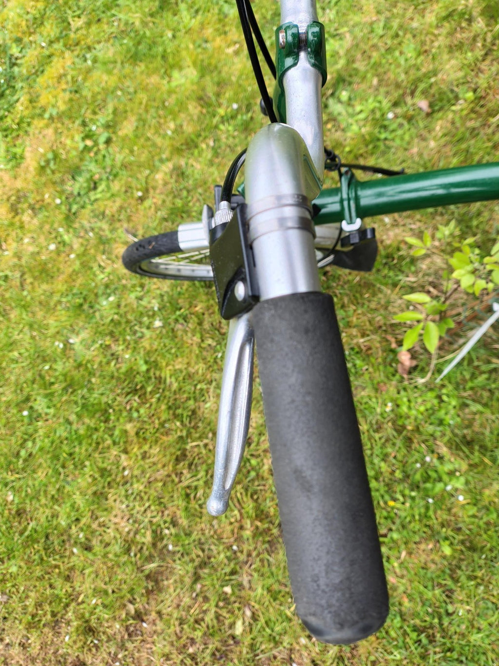 Brompton folding bike 3 speed - racing green - very good condition