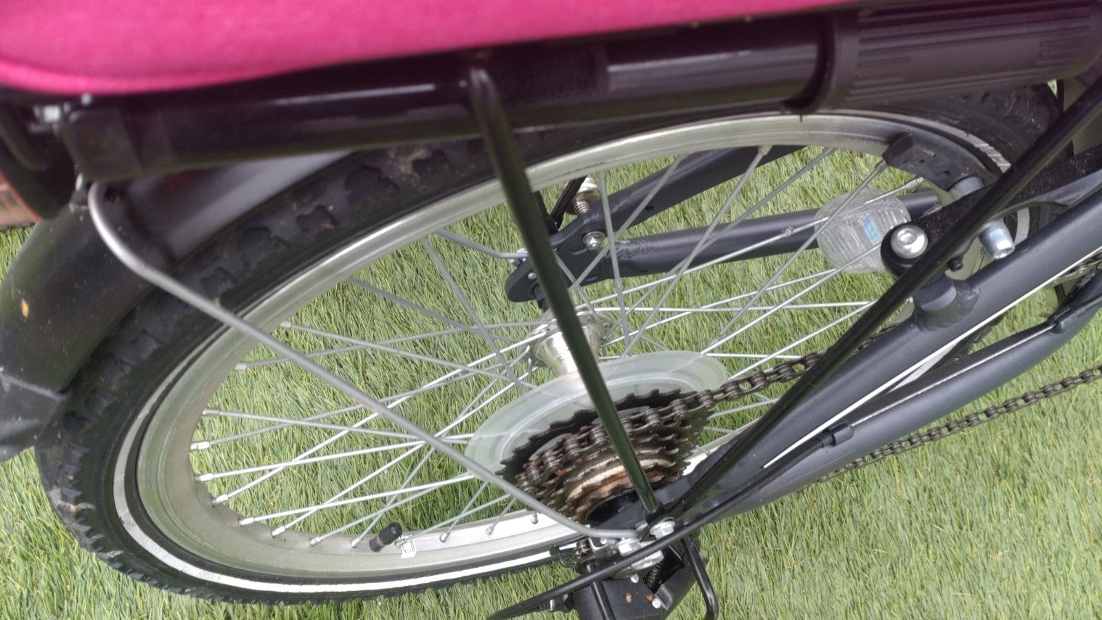 A Pair of Orus Folding Bikes with 20 Wheels Excellent Condition